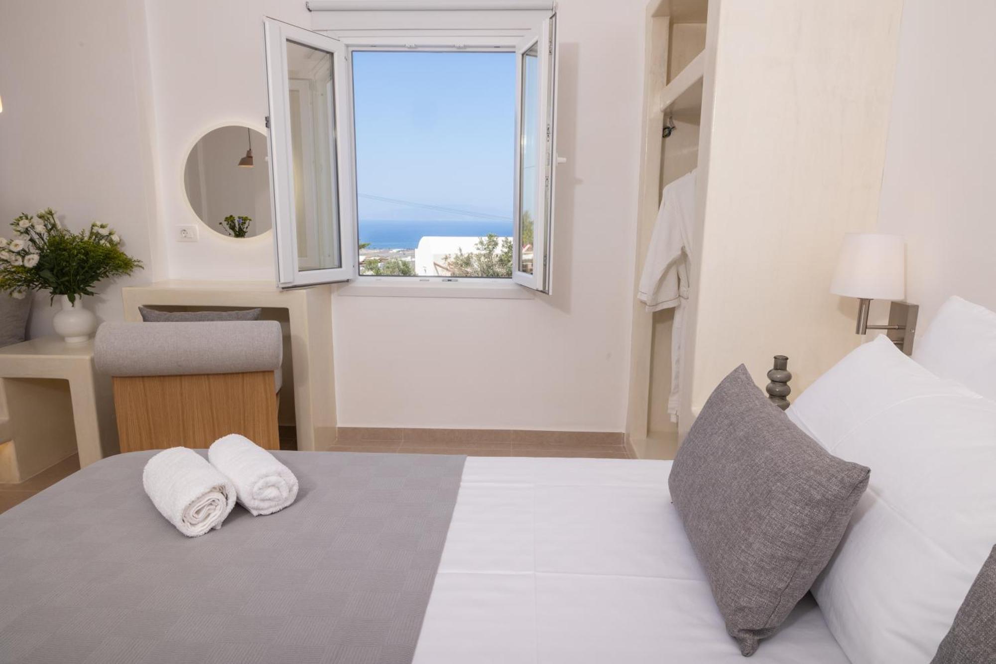 Theophrasti Suites Foinikia  Bagian luar foto