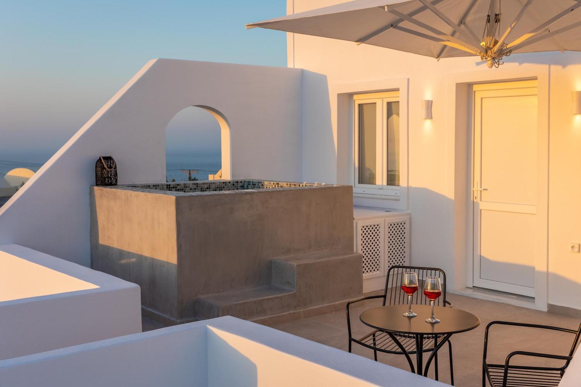 Theophrasti Suites Foinikia  Bagian luar foto