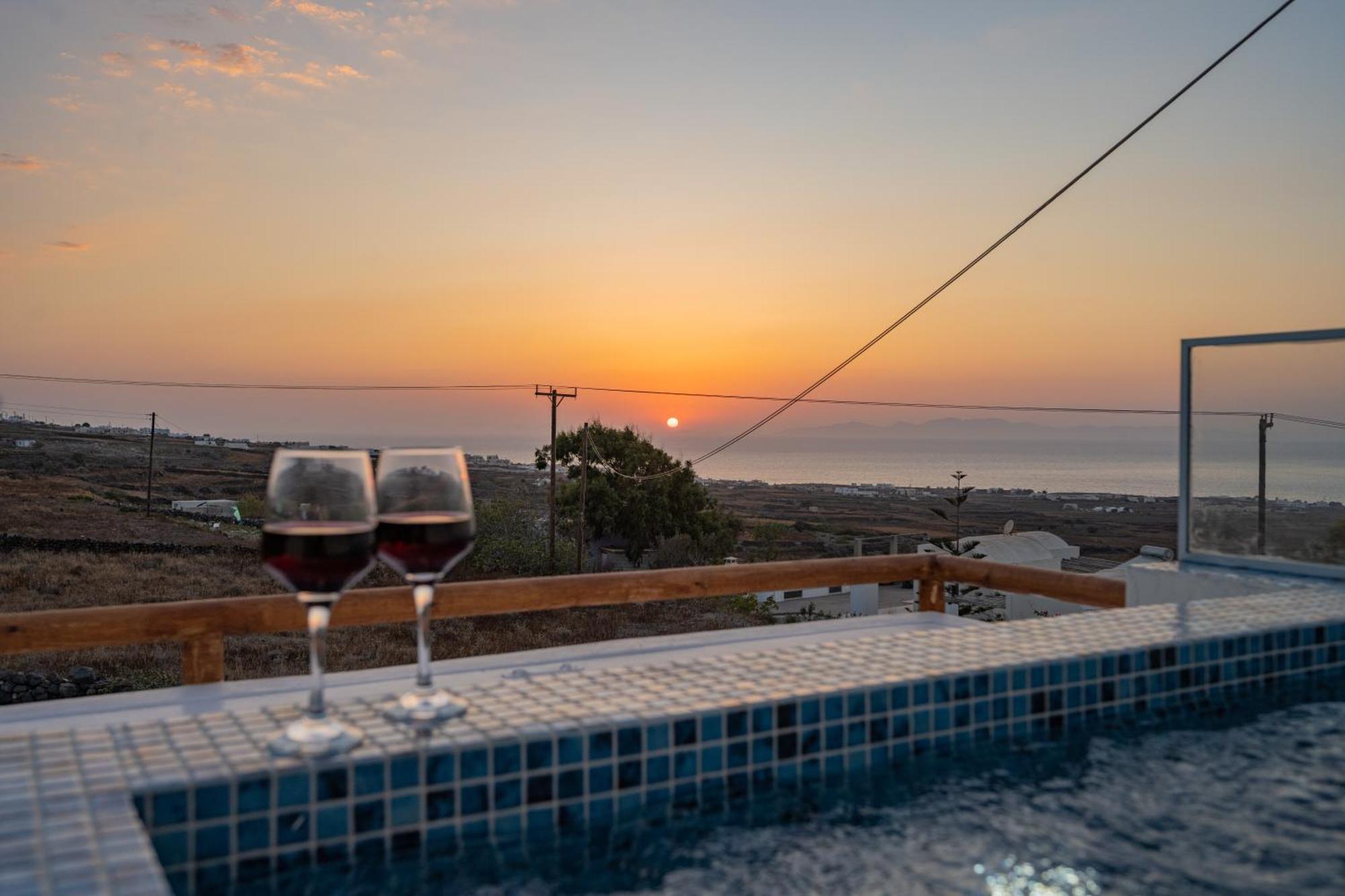 Theophrasti Suites Foinikia  Bagian luar foto