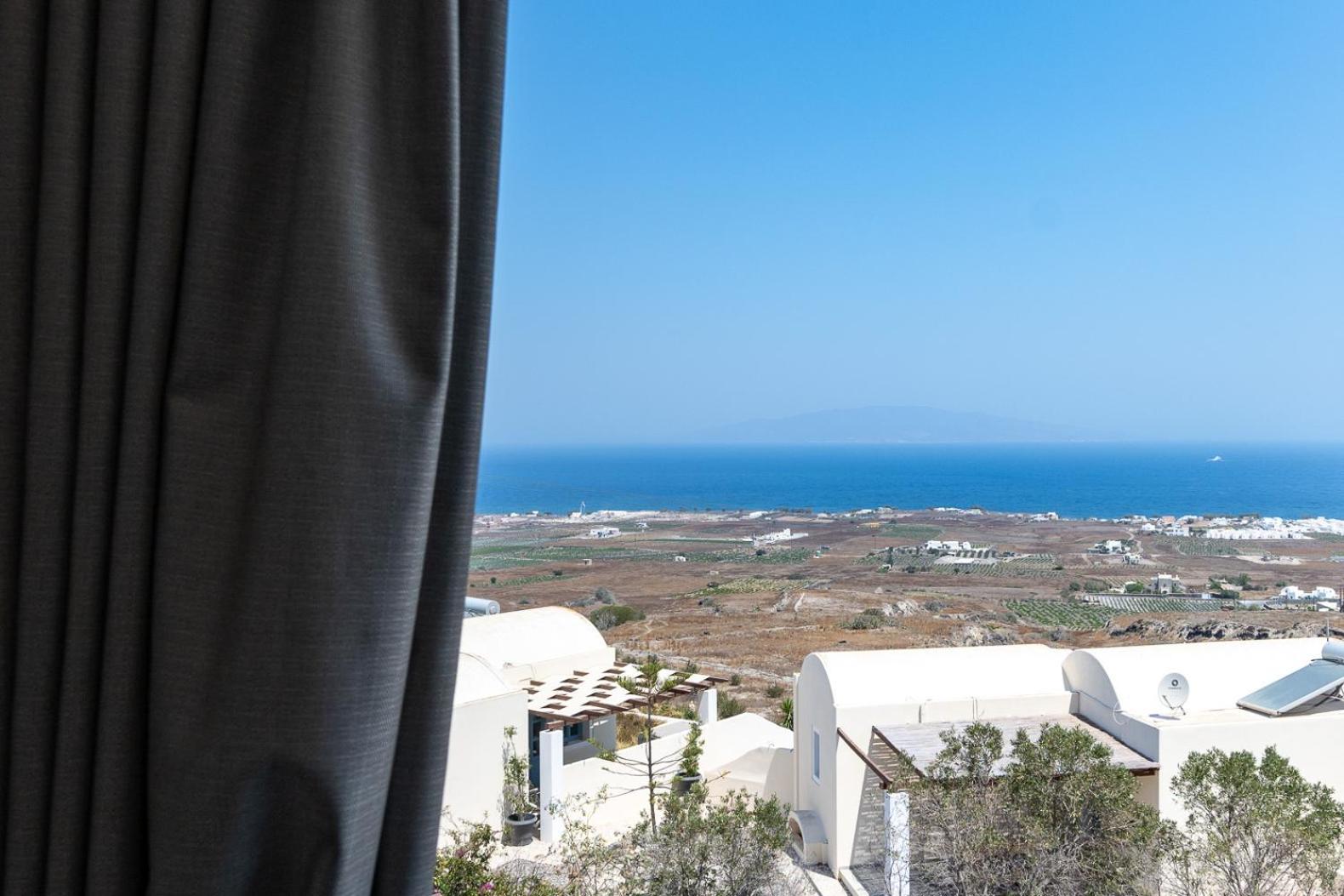 Theophrasti Suites Foinikia  Ruang foto