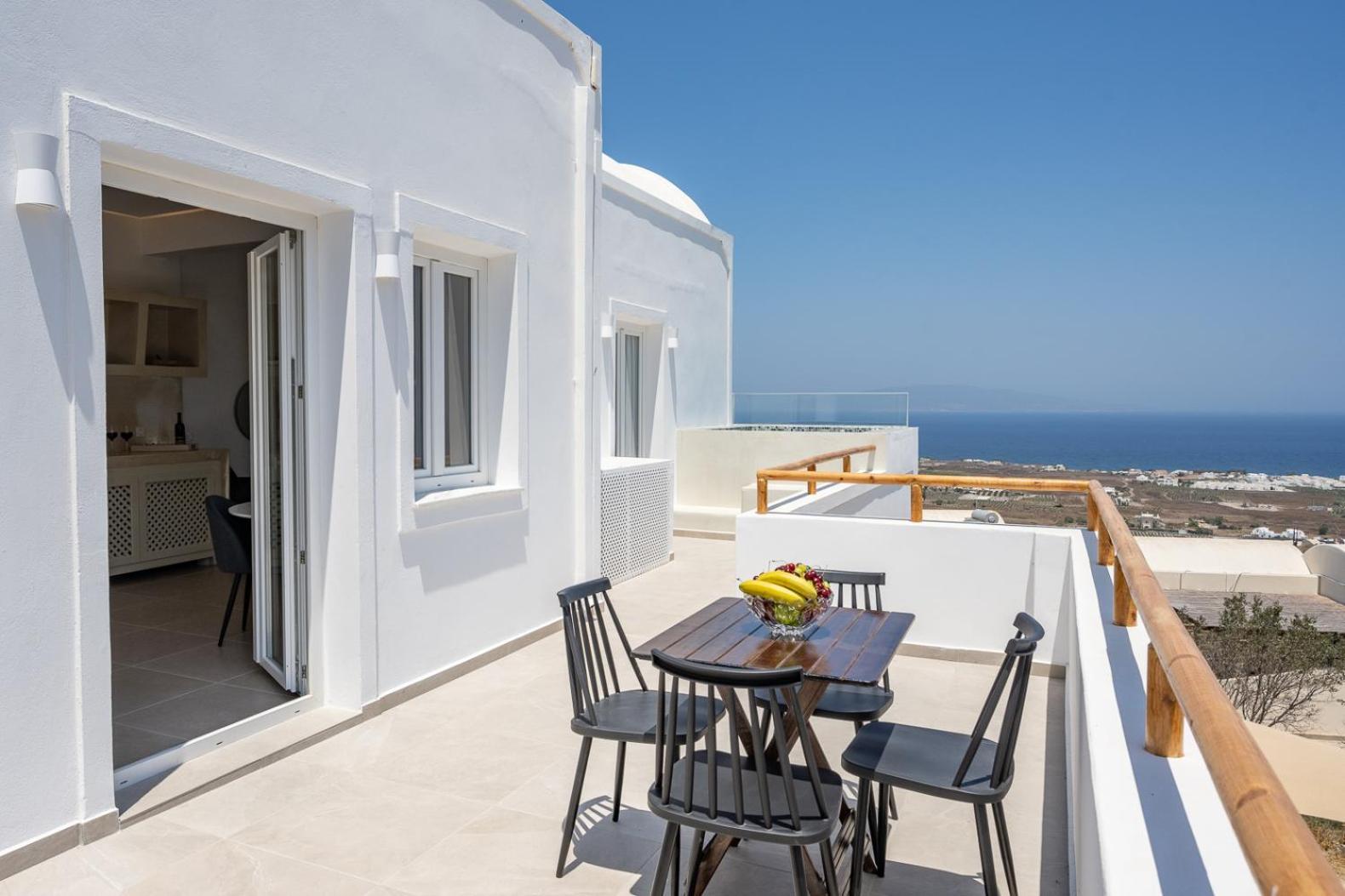 Theophrasti Suites Foinikia  Bagian luar foto