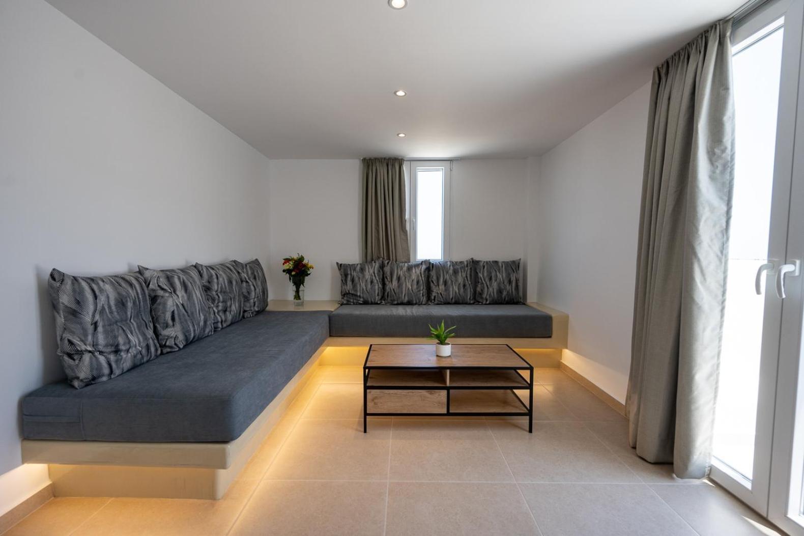 Theophrasti Suites Foinikia  Bagian luar foto