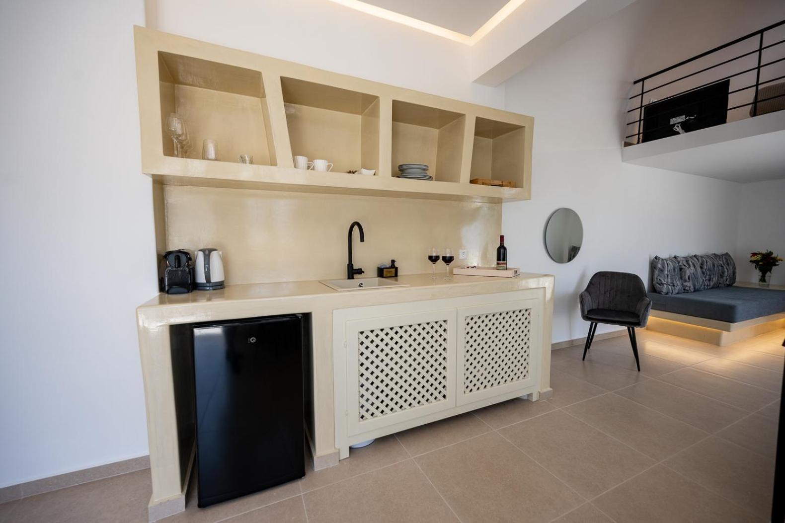 Theophrasti Suites Foinikia  Bagian luar foto